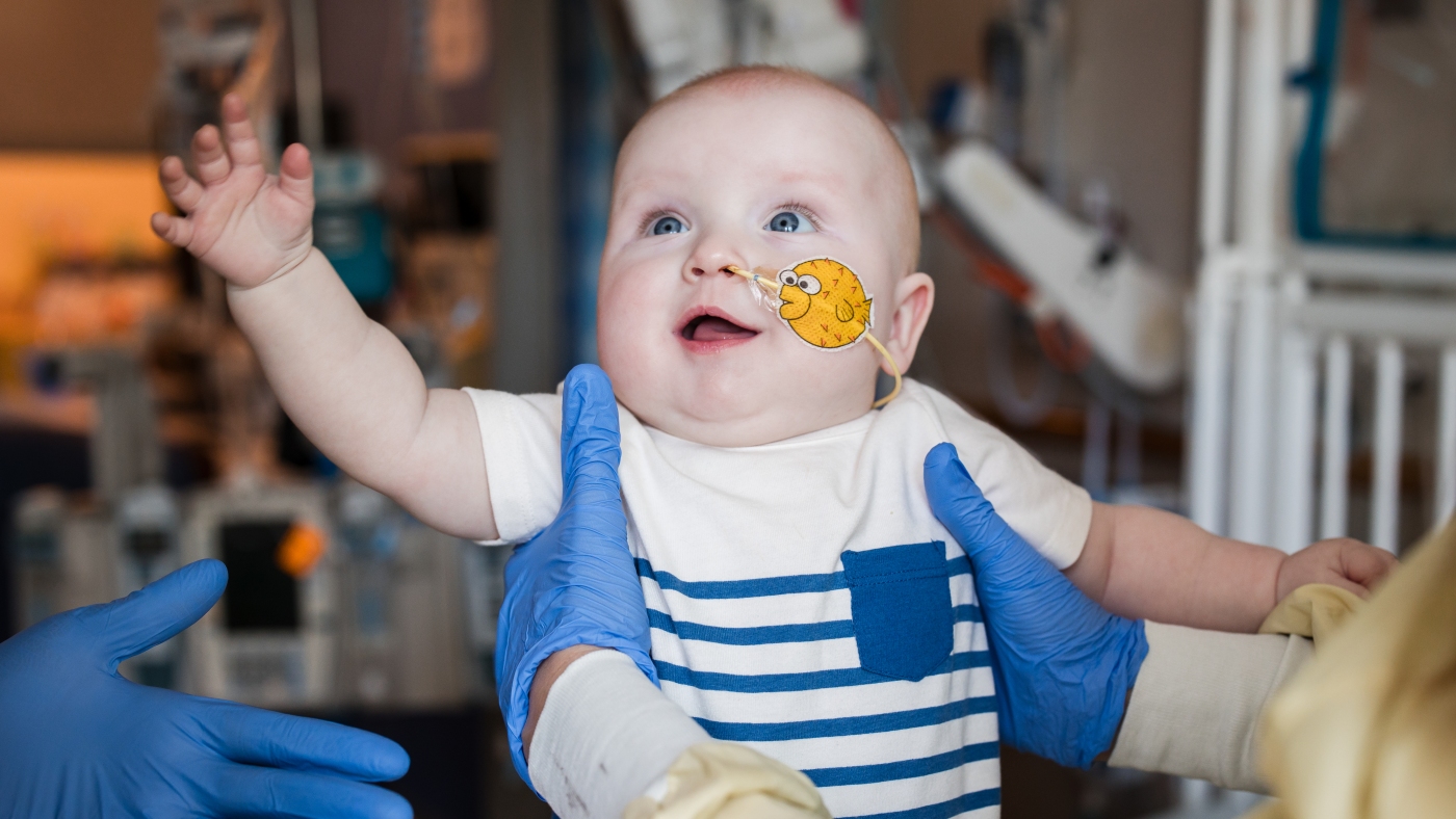 A bespoke gene-editing therapy for a child born with a life-threatening dysfunction : Pictures